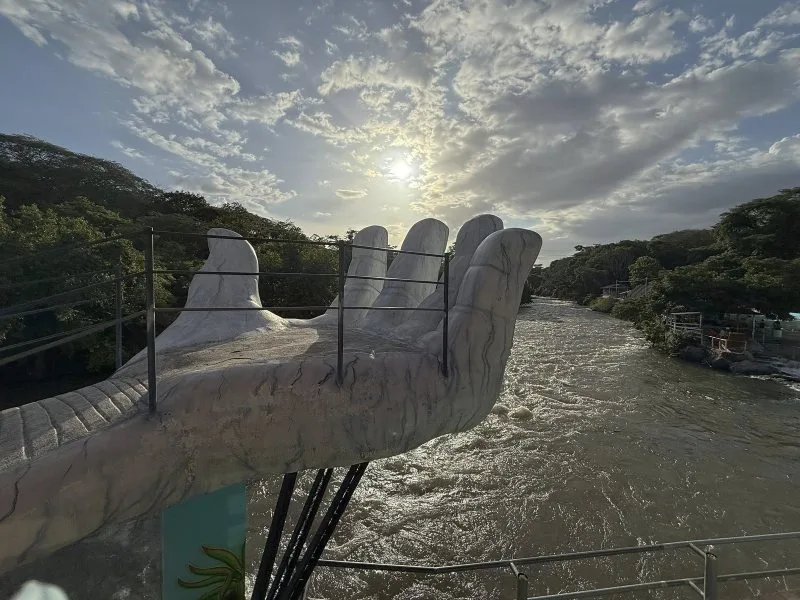 Atardecer en el parque acuático Apuzunga